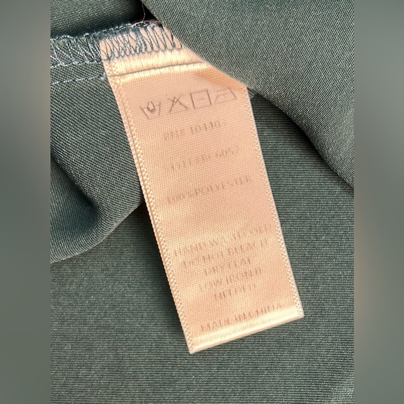 J.O.A. Ruffle Sleeve Blouse - Picture 6 of 8